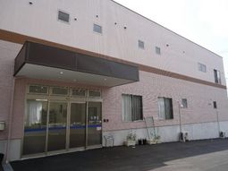 清潔な建物のエントランス