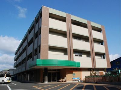多階層の建物エントランス