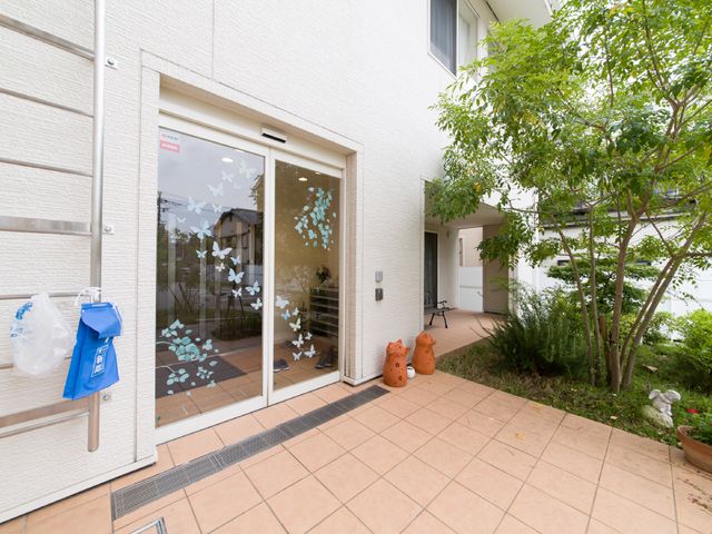 エントランスのやさしい雰囲気