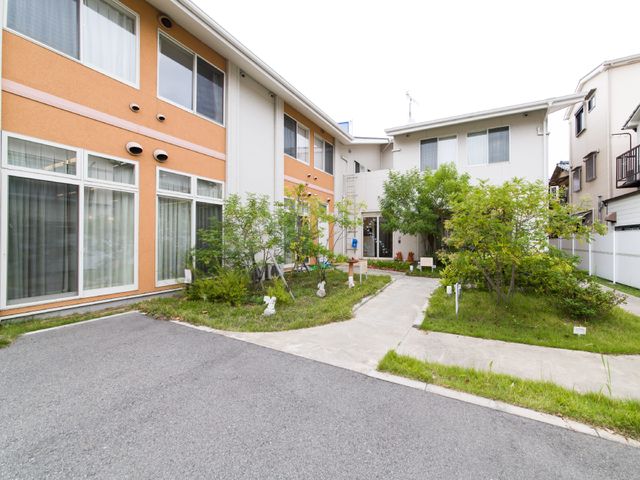 和やかな中庭の風景