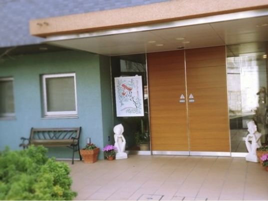 エントランスの入り口風景