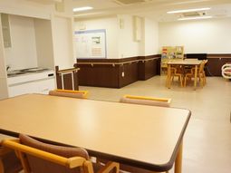 清潔なきれいな食堂空間