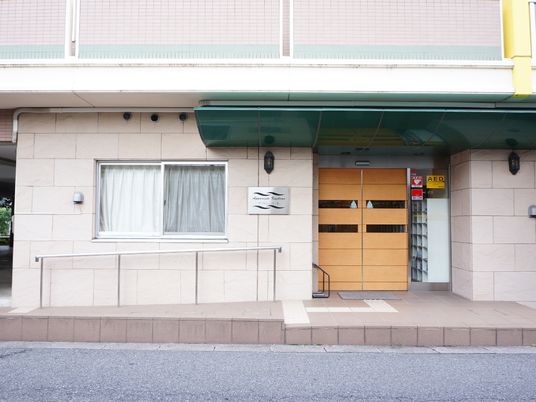 施設のエントランス風景