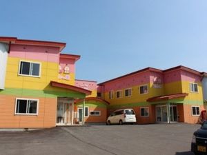 カラフルな建物外観  