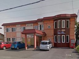 色鮮やかな外観の建物