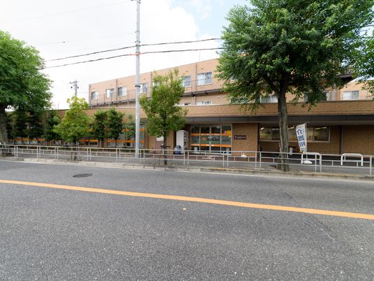 広々とした清潔な外観