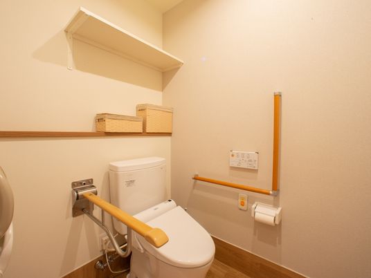 バリアフリーのトイレ設備