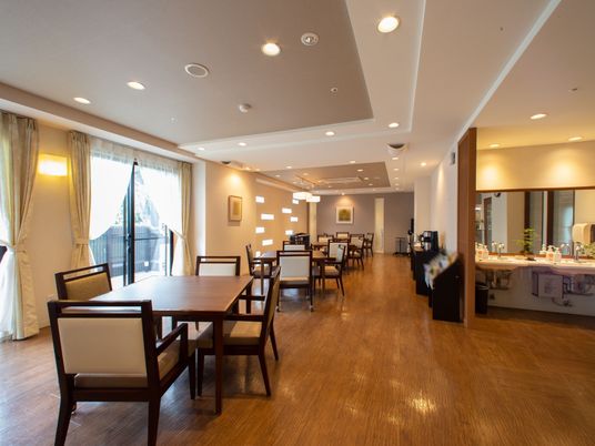 清潔感のある広々ダイニング