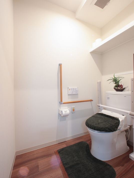 バリアフリートイレの内観