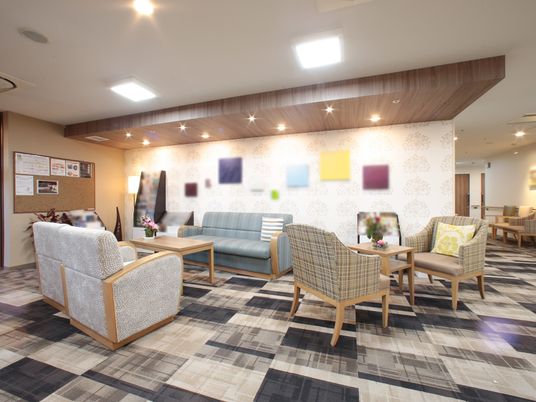 落ち着いた雰囲気の共有スペース