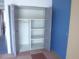 青壁の室内収納スペース