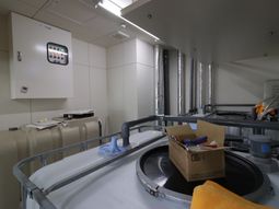 洗濯機と備品の部屋