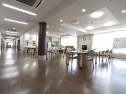 ゆったりとした食堂の一角