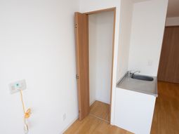 清潔感ある居室の一角