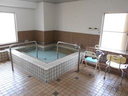 清潔な浴室設備