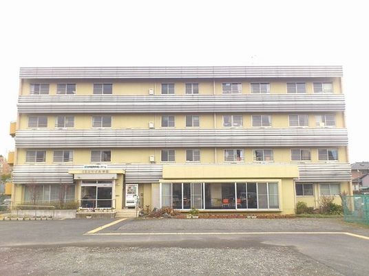 多階層建築の外観