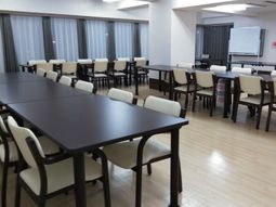 広々とした食堂の様子