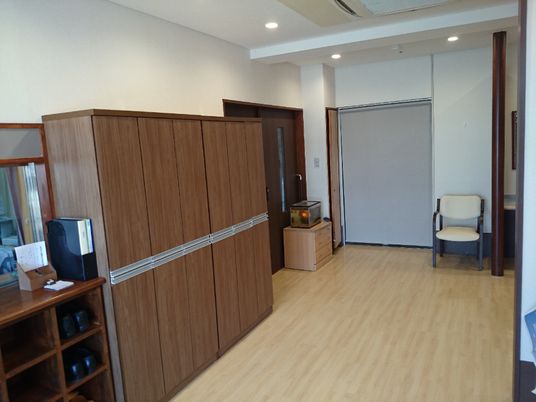 清潔感ある広々としたロビー