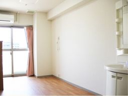 明るい個室空間