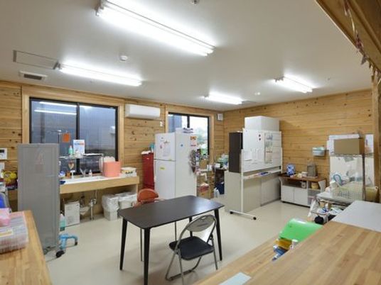 機能訓練室の明るい空間