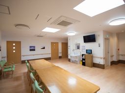 明るいダイニングスペース