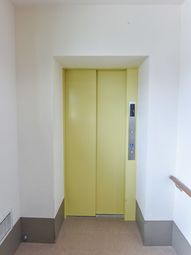 清潔感のあるエレベーター