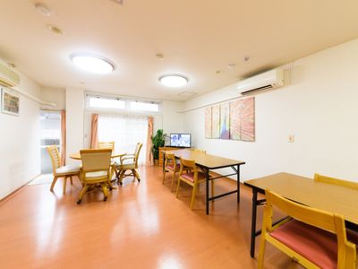 広々とした共用食堂