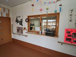 和やかな雰囲気のフロント