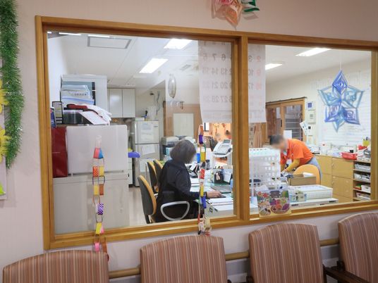 活気あるスタッフルーム