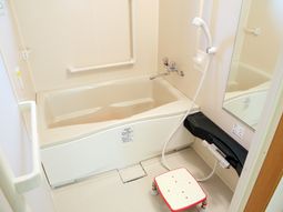 清潔な浴室の様子