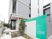 施設の外観と看板