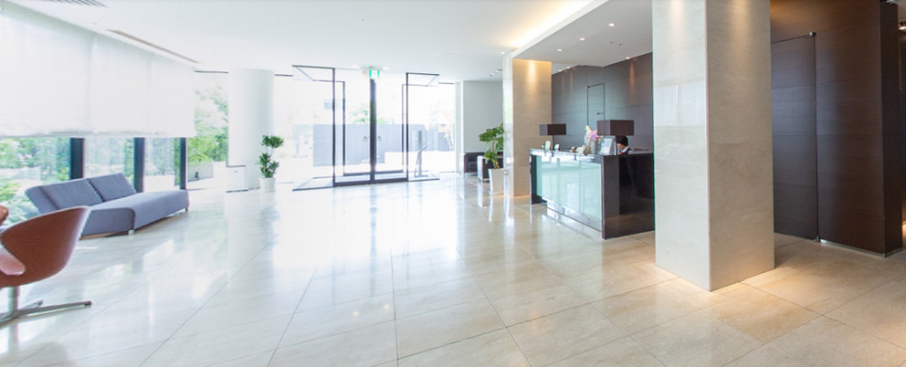 広々としたロビー