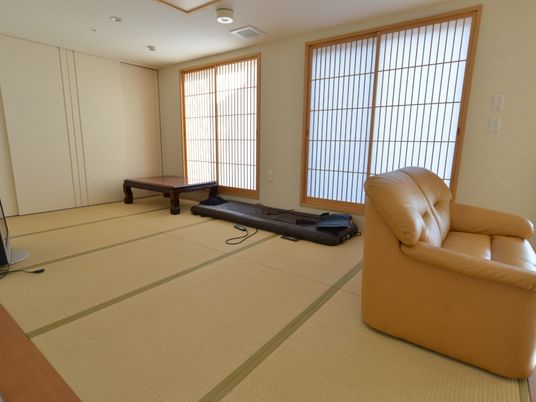 明るい和室の居室