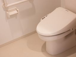 手すり付きトイレ