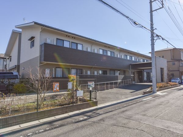 施設の落ち着いた外観