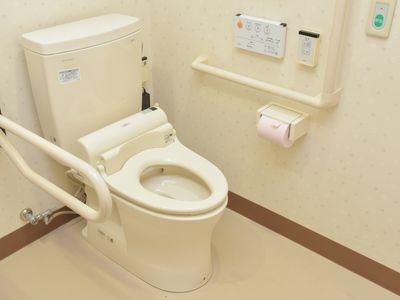 手すり付きトイレ設備