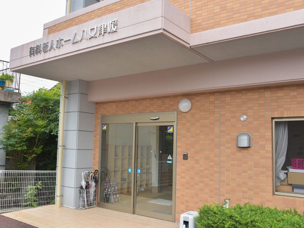 清潔感のあるエントランス