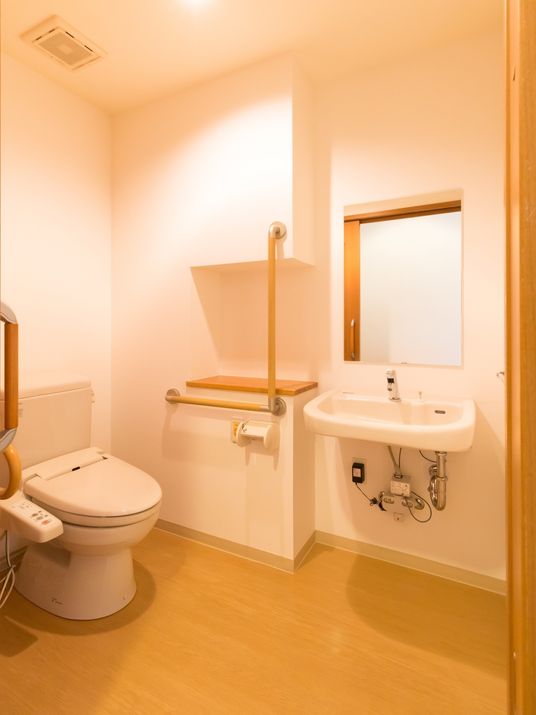 バリアフリートイレ空間