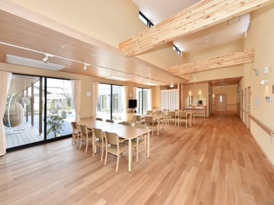 木目調ダイニングスペース