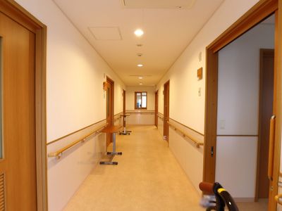 明るい廊下の様子