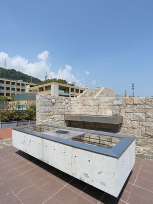 石造りの美しい外観