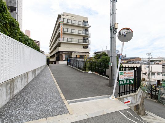 清潔なエントランスの風景