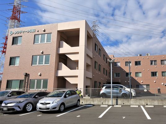 新しい建物の外観