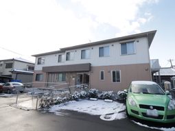 雪景色のある建物外観