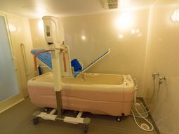 バリアフリーの快適浴室