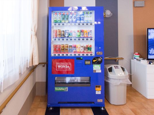 休憩空間の自動販売機