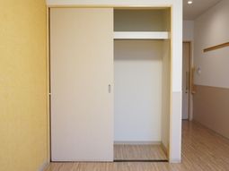 クローゼット付きの居室