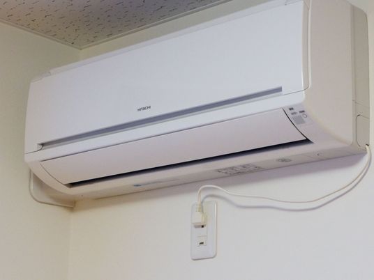 壁掛けエアコン