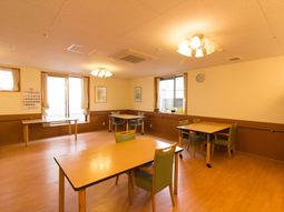 明るい食堂の一角