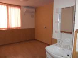 居室と洗面台の一角